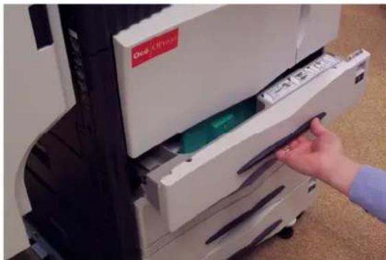 Océ OP40 - Papierstoring bij de lade. - 2