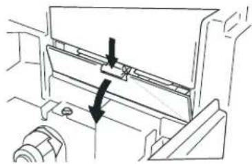 TOSHIBA TF831 - Geheugenkaart(en) plaatsen - 3