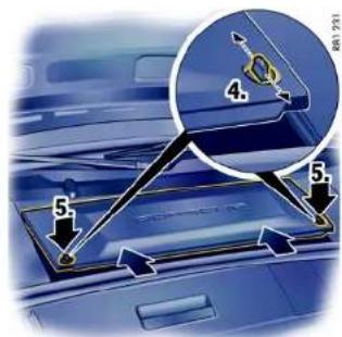 PORSCHE Boxter S (2009) - Fitting the plastic lid - 1