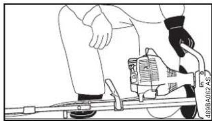 STIHL MF-MM - Starting / Stopping the Engine - 2