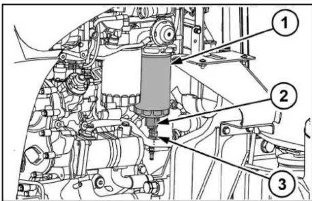 Case Farmall 105U - Drivstofffilteretsvannavtapping - 2