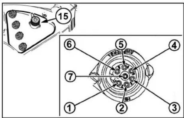 Case Farmall 105U - Kløtsjpedal - 3