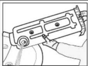 GRUNDIG GTP5823GN - Emptying the water tank - 4