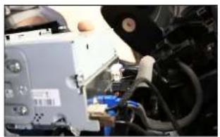 ACV 381210-17-1 - Double DIN Kit contents - 9