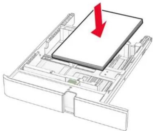 LEXMARK CX833 - Legg papiret riktig i - 2