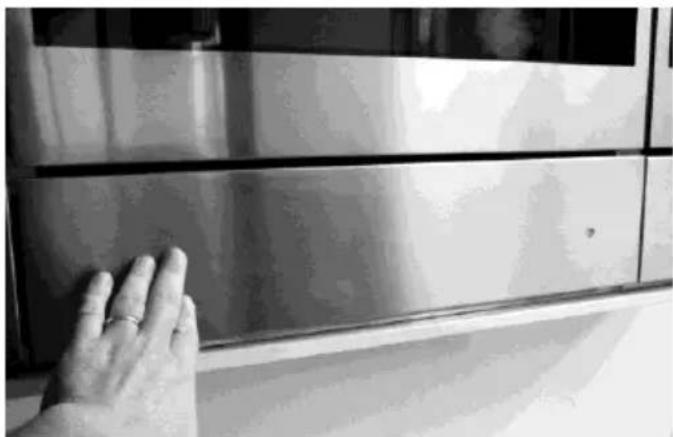 SILVERLINE ISC 19002 - Opening the Drawer: - 1