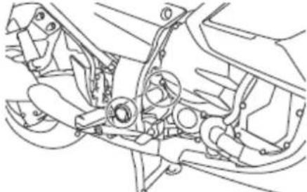 YAMAHA FJR1300AE (2013) - Smarowanie sworzni wahacza wleczonego - 1
