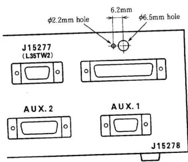 φ2.2mm hole 6.2mm φ6.5mm hole J15277 (L35TW2) AUX. 2 AUX. 1 J15278