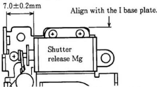 7.0±0.2mm Align with the I base plate. Shutter release Mg