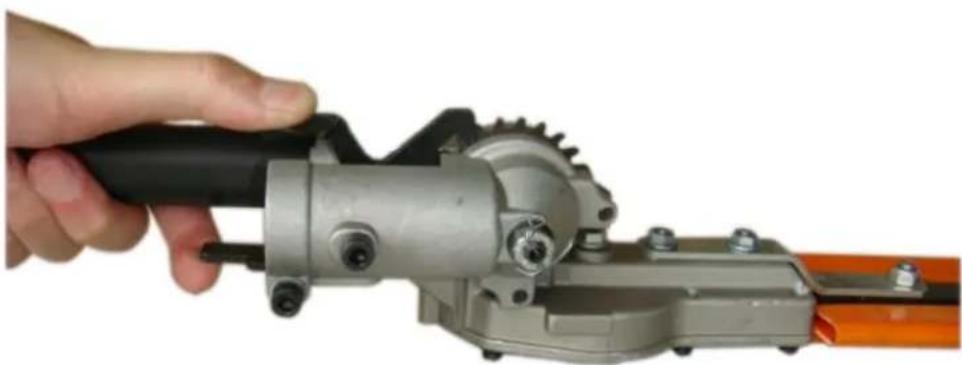 Lider Plus SK1400-4W1 - Montaż nożyc do żywopłotu - 1