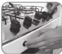 Brastemp BF150AB - Acendendo os queimadores da mesa (acendimento automático) - 3