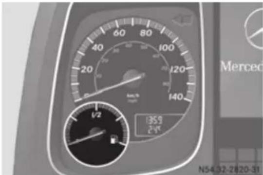 Mercedes-Benz Arocs (2014) - Afişaj carburant - 1