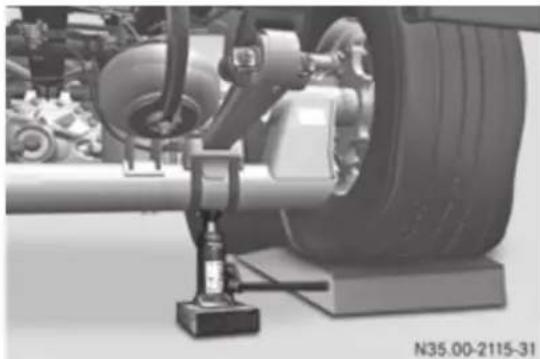 Mercedes-Benz Arocs (2014) - Punte purtătoare cu suspensii pneumatice - 1