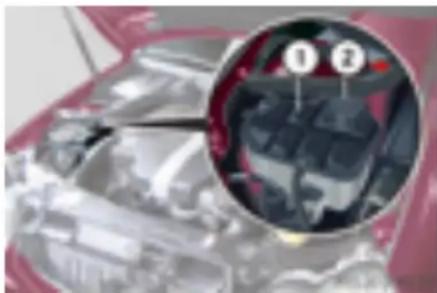 Mercedes-Benz C 200 CGI (2003) - Verificarea nivelului lichidului de răcire - 1