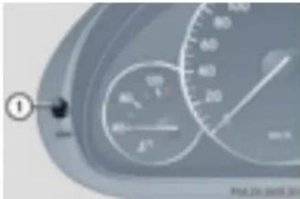 Mercedes-Benz C 200 CGI (2003) - Anularea afişării indicatorului verificărilor tehnice programate - 1