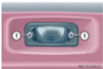 Mercedes-Benz C 200 CGI (2003) - Lămpile plăcuței de înmatriculare - 1