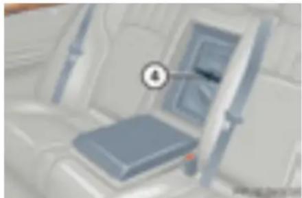 Mercedes-Benz C 200 CGI (2003) - Deplierea husei pentru schiuri - 2