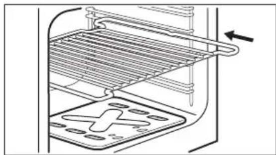 ELECTROLUX EKG51351OX - Introducerea accesoriiilor - 1