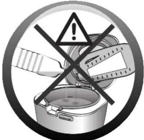 Warning symbol image with crossed-out black-and-white pictogram and exclamation mark, indicating hazardous cooking or waste.