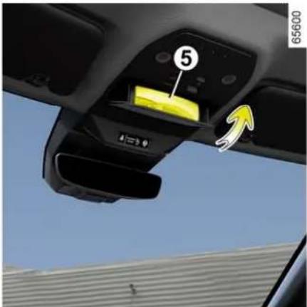 RENAULT Espace (2023) - ODLAGALNA MESTA POTNIŠKEGA PROSTORA, OPREMA - 1