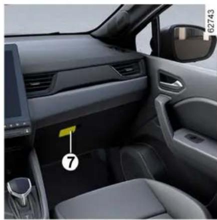 RENAULT Captur (2024) - ODLAGALNA MESTA POTNIŠKEGA PROSTORA, OPREMA - 4