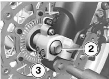 BMW F 800 GS - Montering av framhjul - 4