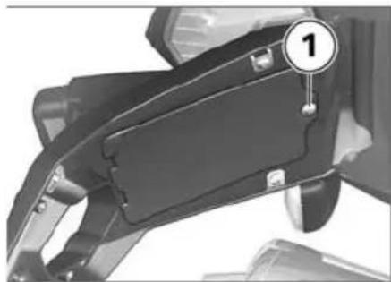 BMW F 800 GS - Byte av nummerskyltslampa - 1