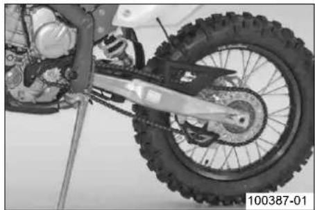 Husaberg FE 450 AUS (2009) - Kontrollera kedjans nedsmutsning - 1
