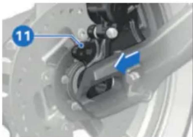 BMW F 450 GS (2025) - Oavsiktlig ihoptryckning av bromsbeläggen - 6