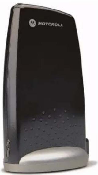 MOTOROLA SBG1000 - Motorola USB11b Wireless Adapter (left) and PCC11b Wireless Card - 1