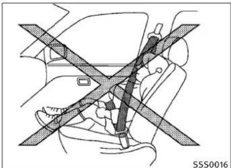 INFINITI Q60 Coupe (2010) - WARNING - 1