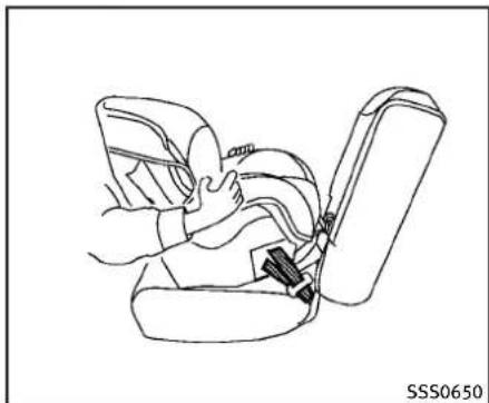 INFINITI Q60 Coupe (2012) - REAR-FACINGCHILDRESTRAINTINSTALLATIONUSINGLATCH - 4