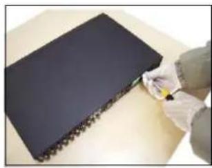 CONCEPTRONIC C4CCTVKITD4TB - Hard disk installation - 1