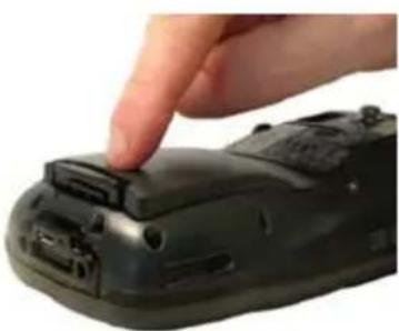 DATALOGIC 94A151130 - REPLACING THE BATTERY PACK - 4