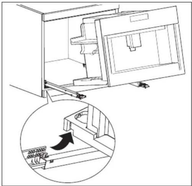 Technical line drawing of a kitchen appliance with an inset showing a cooling rack mechanism (no text or symbols)