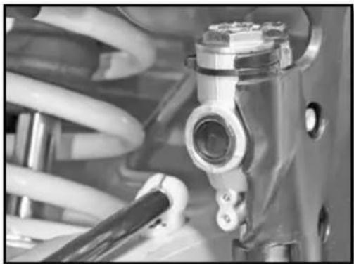 Sherco SE300i (2013) - CONTROL DE NIVEL DE LÍQUIDO FRENO TRASERO - 1