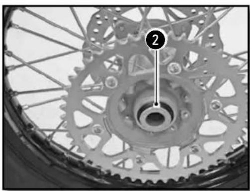 Sherco SE300i (2013) - REINSTALLING THE REAR WHEEL - 2