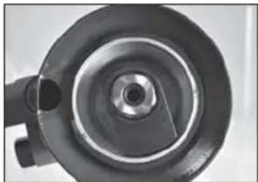 Campbell Hausfeld XT302000 - Conectar o patim de lixamento de extremidades cônicas: - 1
