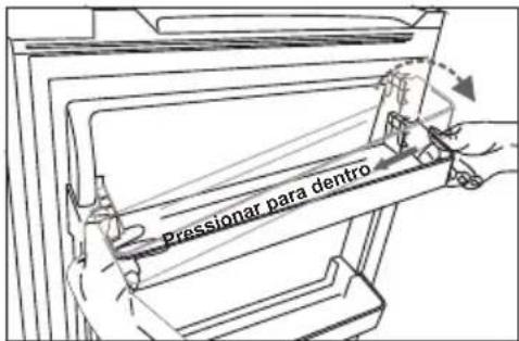 HISENSE MTM5520BE - Remoção e instalação da prateleira da porta - 2