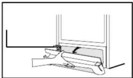 ELECTROLUX SG293N10 - Retrait de la grille de ventilation - 1