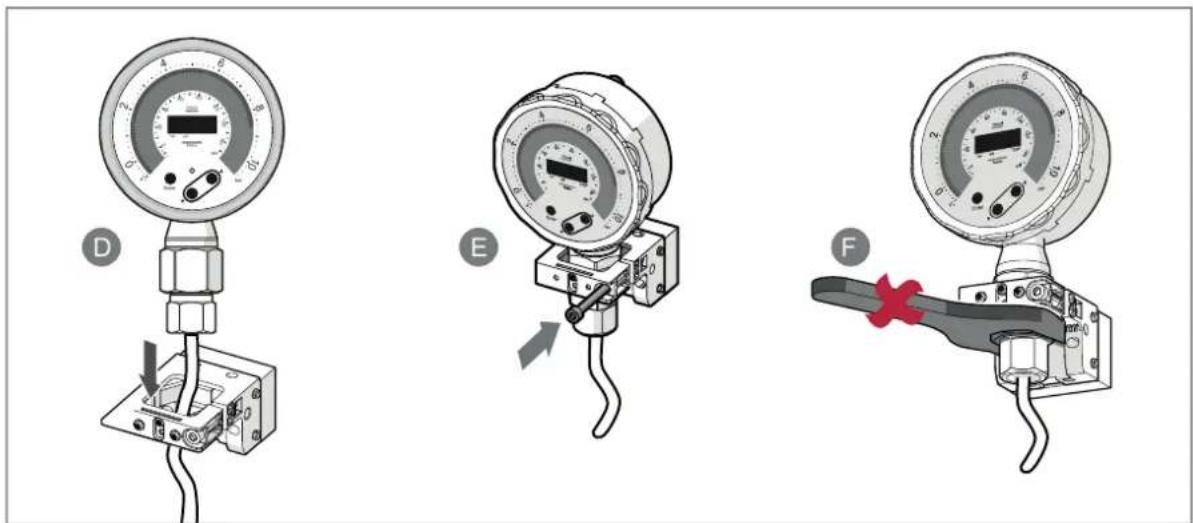 IFM E30584 - Monter l'appareil dans le dispositif de fixation - 2