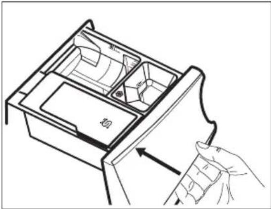 ELECTROLUX WASLMO500 - Nettoyage du distributeur de produit de lavage et du compartiment pour le sel régénérant - 4