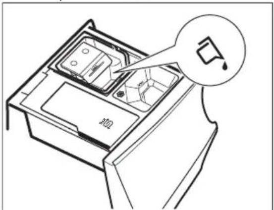 ELECTROLUX WASLMO500 - Filling the liquid detergent - 2