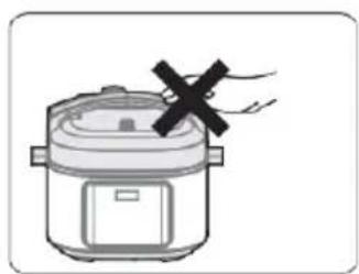 GORENJE GMC6SBK - Gjatë përdorimit, mos i mbani kurrë duart afër portës së shkarkimit. - 2