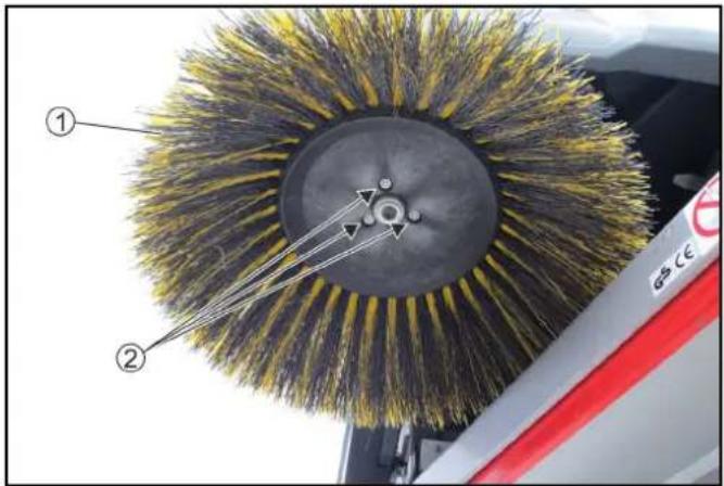 Kärcher KM 100/120 R G 2SB - Remplacement du balai latéral - 1