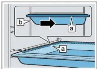 SIEMENS CS736G1B1F - Insérer les accessoires dans le compartiment de cuisson - 2