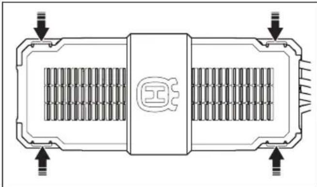 HUSQVARNA Z 342iF - Remplacement du fusible de la carte de raccordement - 4