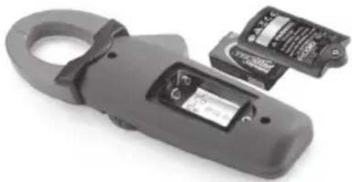 RIDGID Micro CM-100 - Az elemek cseréje/behelyezése - 1