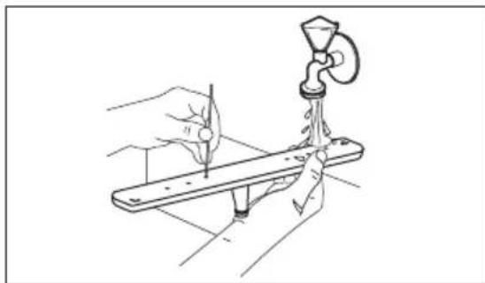 ARTHUR MARTIN ASA22100SX - Cleaning the lower spray arm - 2