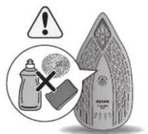 PHILIPS PerfectCare 6000 Series PSG6023 - Cleaning the soleplate - 2